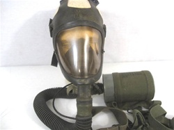 U.S. Army M14A2 Tank Gas Mask w/Carry Bag and Filter Canister