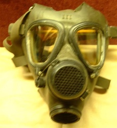 Iraqi Army Issue M85 Gas Mask and Carrier